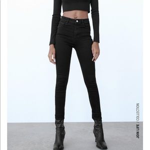 Hardly worn zara high rise black skinny jeans